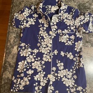 BedHead pajama top small EUC! Navy and White Floral Button-Front Top